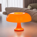 Moderne LED tafellamp in de vorm van een paddenstoel