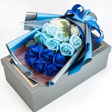 BrightBloom – Ambachtelijk rozenboeket met een selectie van weelderige bloemen