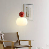 Glazen charme met gouden accent van luxe