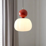 Glazen charme met gouden accent van luxe