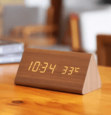 WoodSense LED-Houten Klok – Spraakgestuurd & Stijlvol voor Elke Ruimte
