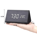 WoodSense LED-Houten Klok – Spraakgestuurd & Stijlvol voor Elke Ruimte