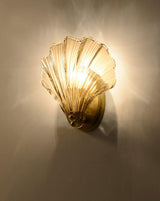 Schelp Wandlamp – Elegante Koper & Glas Wandlamp geïnspireerd op de Kust