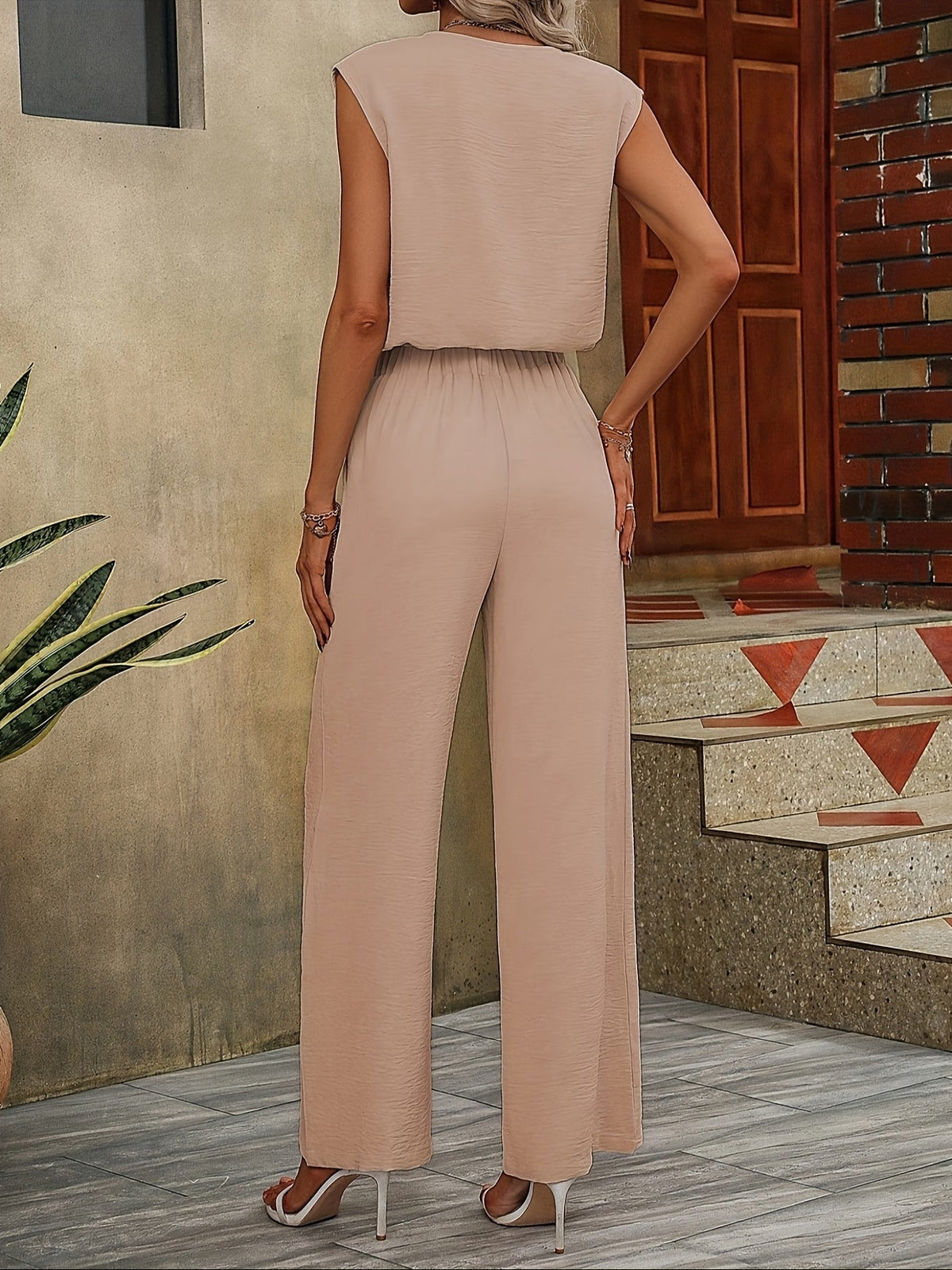 Tweedelige Set – Mouwloze V-hals Top & Wijde Broek