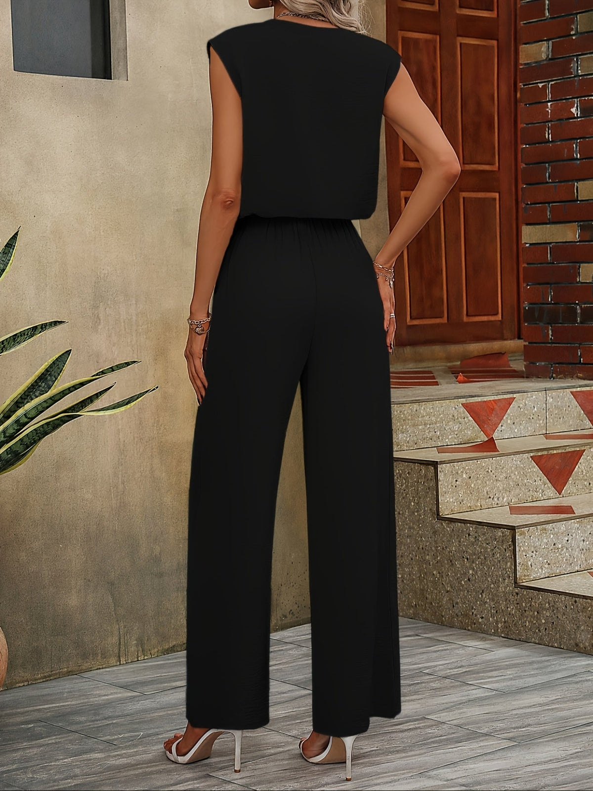 Tweedelige Set – Mouwloze V-hals Top & Wijde Broek