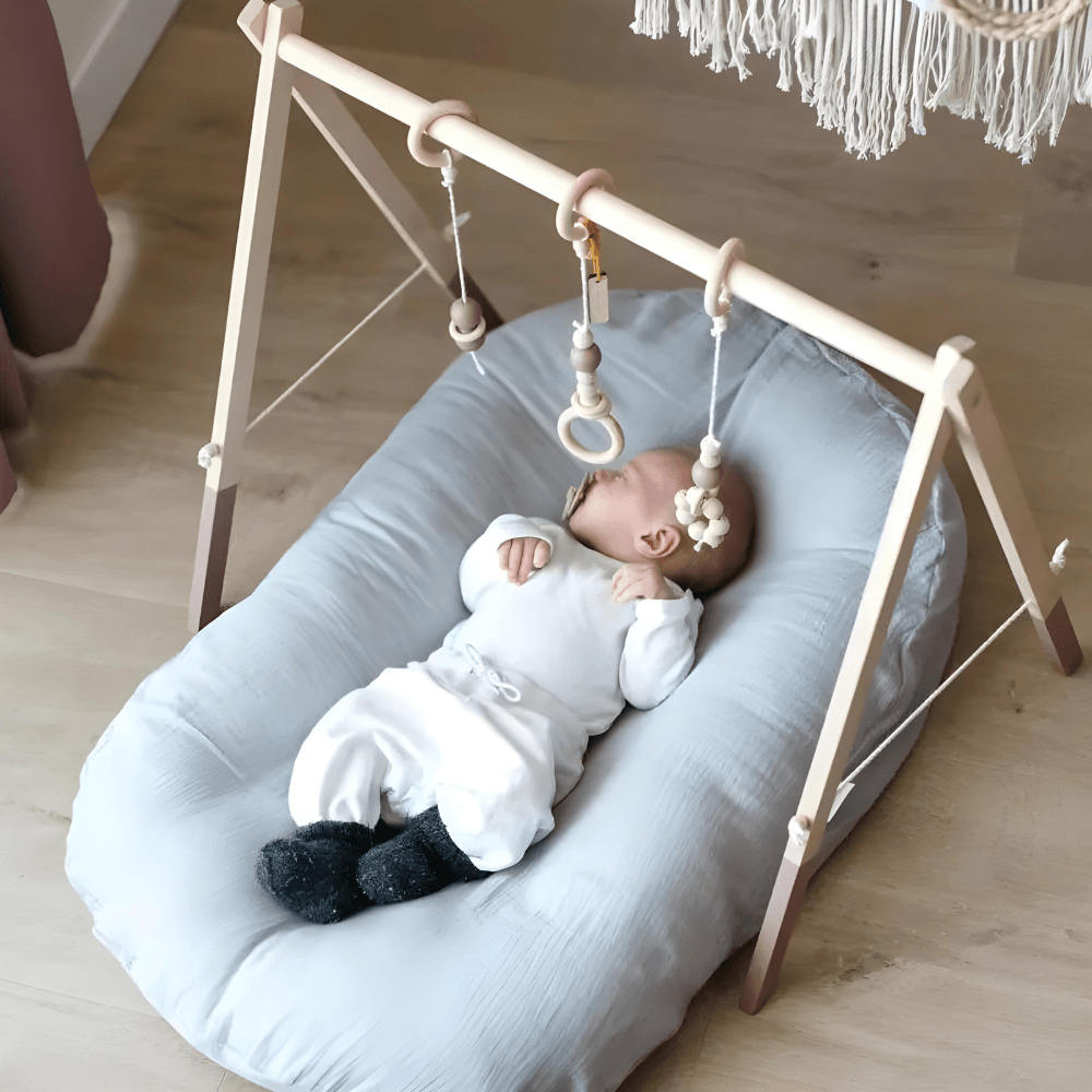 CLOUDNEST – Orthopedisch Geheugenfoam Baby Kussen voor Natuurlijke Hoofdsteun & Rustige Slaap