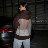 BackStageGlow | Wanneer de lichten aangaan, schittert deze hoodie niet alleen, maar domineert hij de ruimte