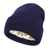 Silk Chic | Zeg vaarwel tegen winterhaarproblemen met zijden beanies!