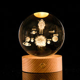 3D Kristallen LED Lamp – Decoratieve Lichtbol met Houten Basis