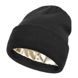 Silk Chic | Zeg vaarwel tegen winterhaarproblemen met zijden beanies!