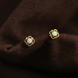 Zachte Vintage-Oorbellen met Opal – Seraphina