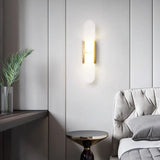 Moderne Marmor Wandlamp met Gouden Details – Luxe Verlichting