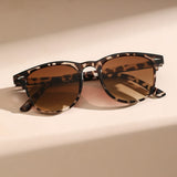 Trendy Retro Zonnebril voor Dames en Heren – Tortoiseshell Design voor Strand en Vakanties