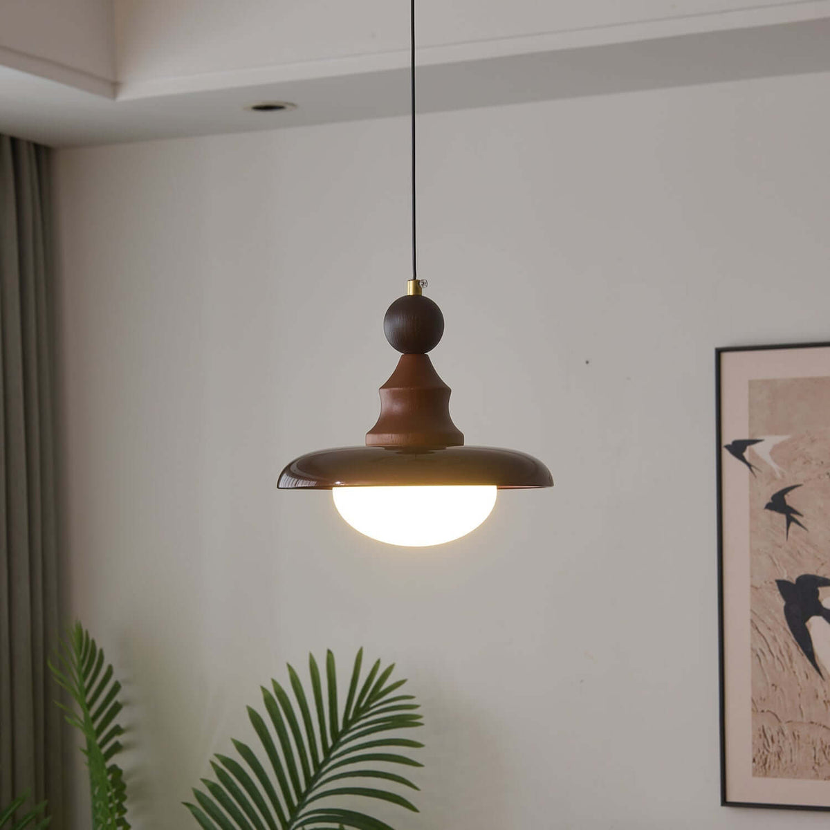 Hanglamp met houten accenten