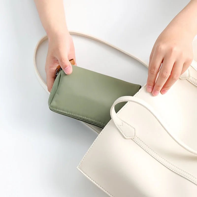GlamPouch | Uw reisklare draagbare cosmetische organizer!