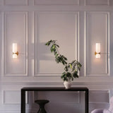 Elegante wandlamp met rookglas en gouden afwerking – dubbele lichtbron