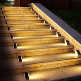 Zonne-energie LED lampen set voor het verlichten van trappen en tuinen