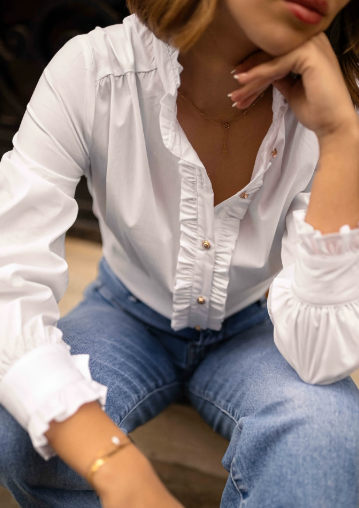 Chique Witte Damesblouse met Gouden Knopen – Isalie