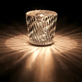 Kristallen Tafellamp VÉLORIA | Diamantoptiek & 360° Lichtspel | Draadloos & Oplaadbaar via USB | Tot 12 uur Brandduur