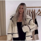 Luxe Korte Lamswollen Jas | Elegante Beige Herfstjas
