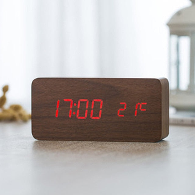Minimalistische Digitale LED Wekker met Spraakbesturing