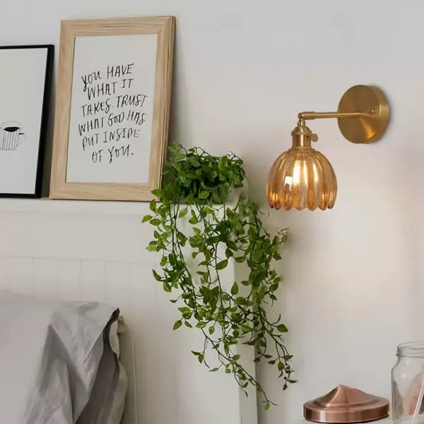 Retro Tulp Glas Wandlamp – Vintage Bloemige Elegantie voor een Warme Gloed