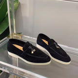 Selin | Suède Dames Loafers | Tijdloze Elegantie | Zachte Luxe Voering | Verkrijgbaar in Zwart, Beige, Abrikoos | Geschikt voor Formele en Casual Gelegenheden | Hoogwaardig Materiaal | Comfortabele Pasvorm | Maten 35-43
